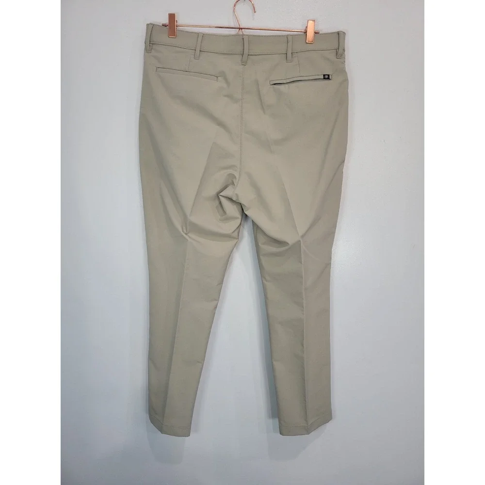 Banana Republic Mens Straight Fit Chino Pants Khaki Beige Size 36x29 Lightweight - Picture 3 of 8